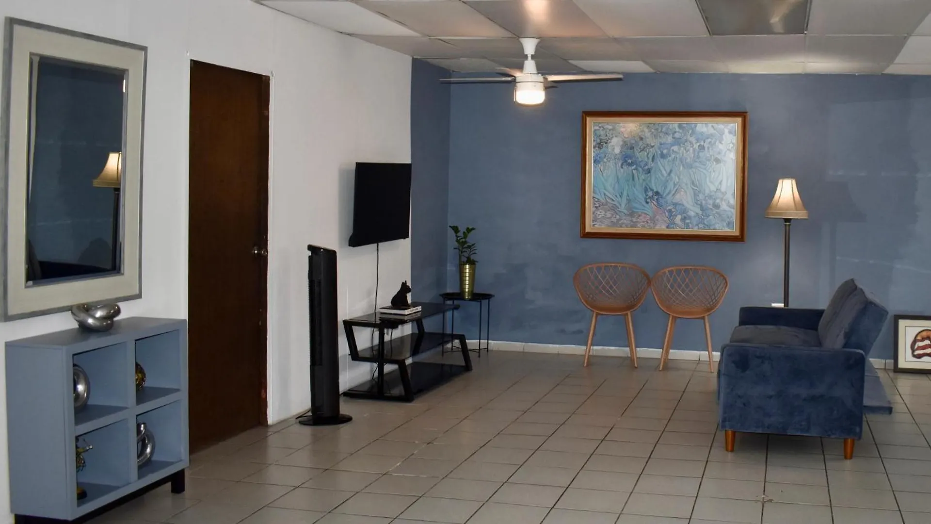 Local Nest In San Juan Apartment 0*,