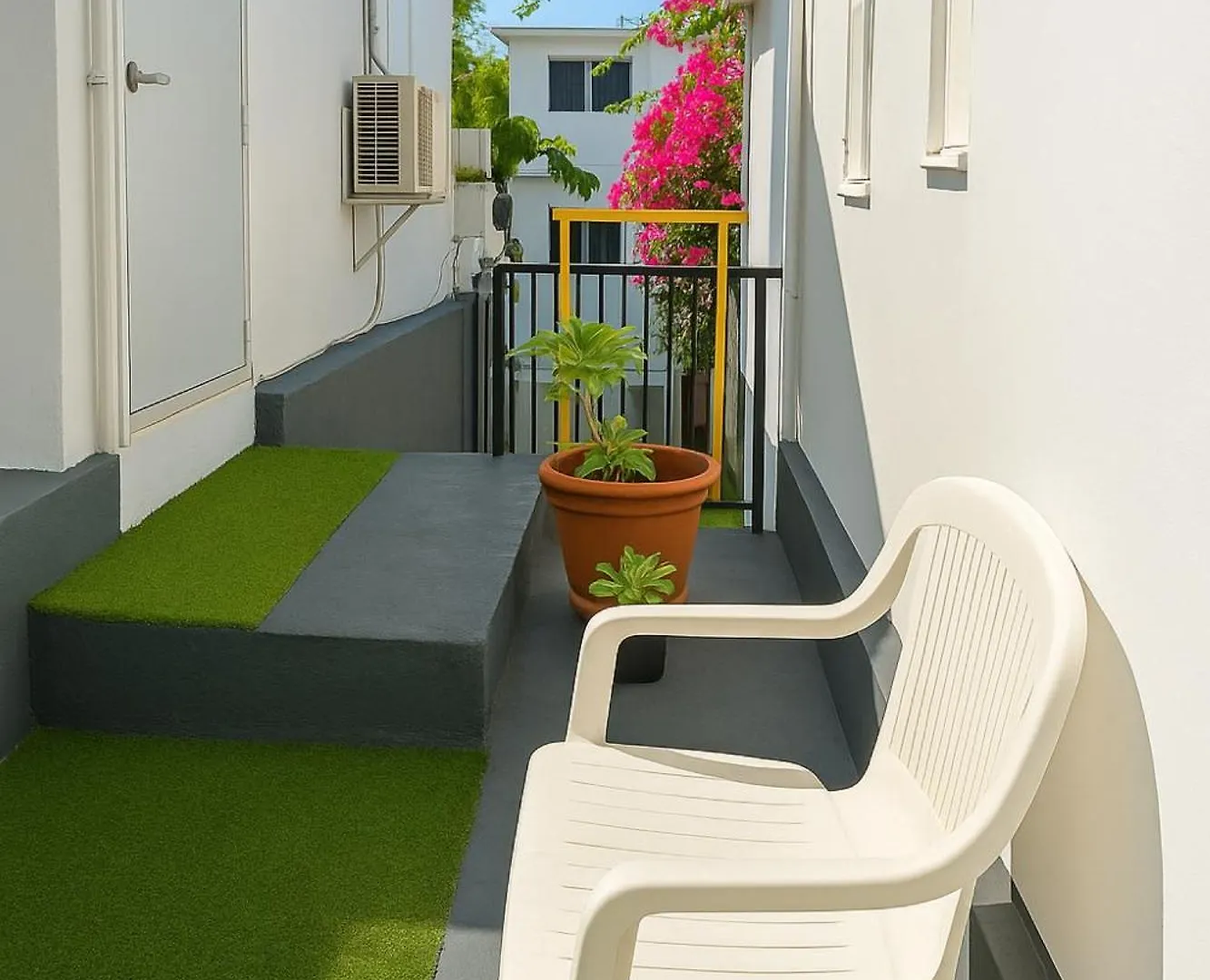 Local Nest In San Juan Apartment